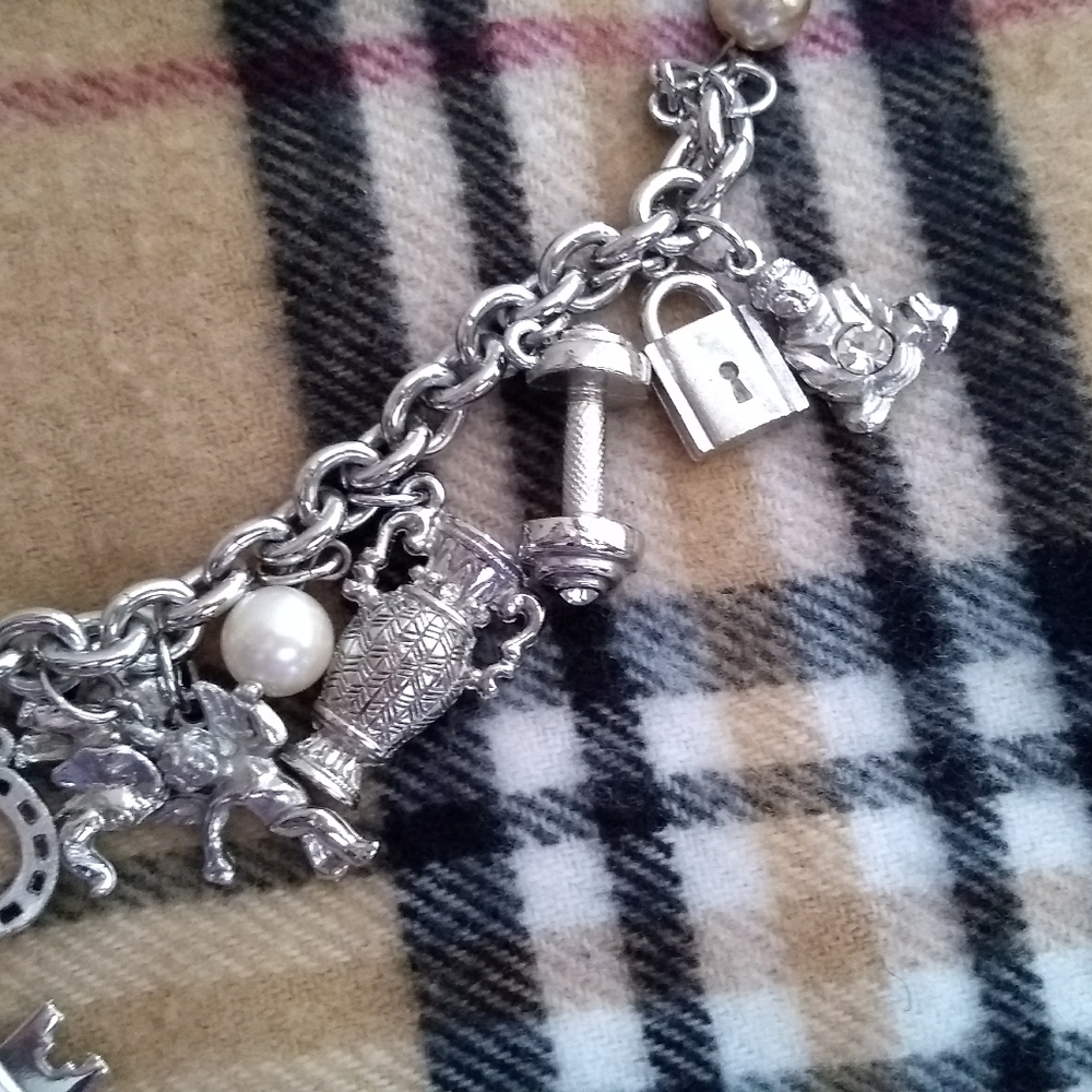 Lee Angel fun silver plate costume charm bracelet - Picture 2 of 7
